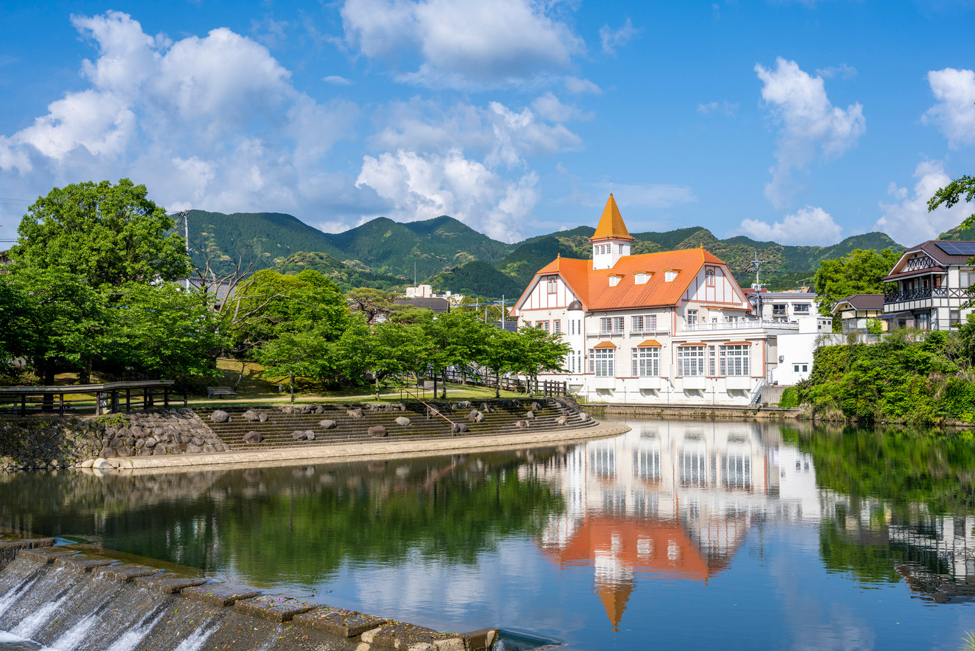 佐賀県　嬉野市｜嬉野温泉の町並み