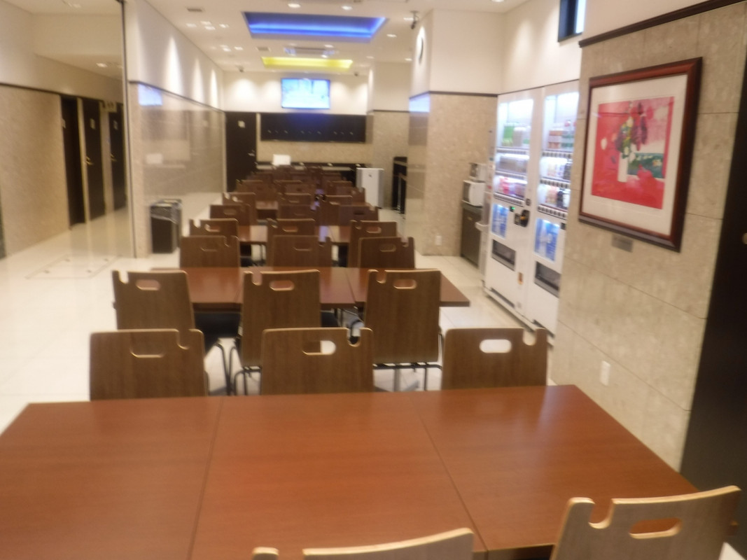 レストラン兼ロビー