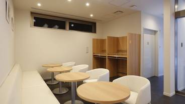 ロビー応接スペース / 4