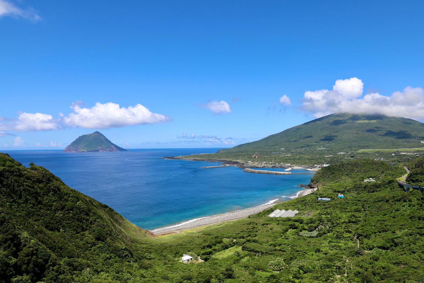 羽田からひとっ飛び！手付かずの自然があふれる「八丈島」4059911