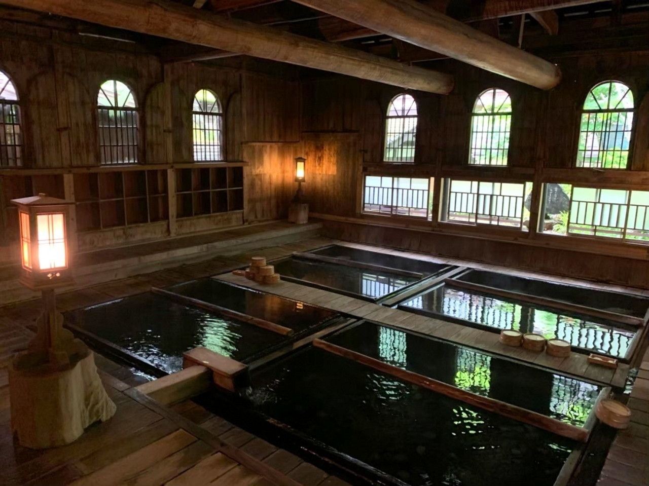 明治八年創業 三国峠の渓谷に佇む一軒宿4231577