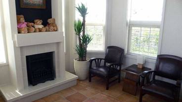 ロビー応接スペース / 3