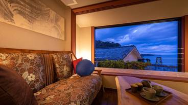 伊豆石の露天風呂付きキングサイズベッドルーム② / 5