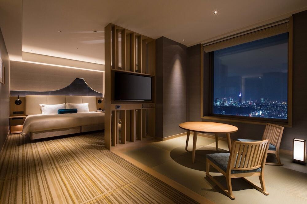 インルームダイニングで本格フレンチを味わう3465271