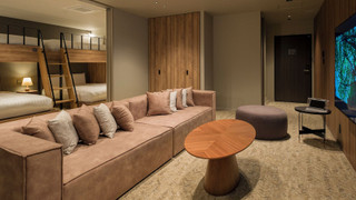 [E] バンクベッド (2クイーン + 2シングル) / ペット不可 6名定員 禁煙