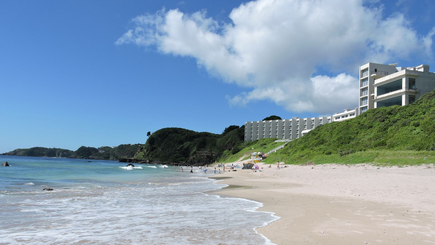 海を眺めながらハンモックでうたた寝する至福の時間3528077