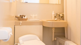 エコノミー ダブルルーム ダブルベッド 1 台 禁煙