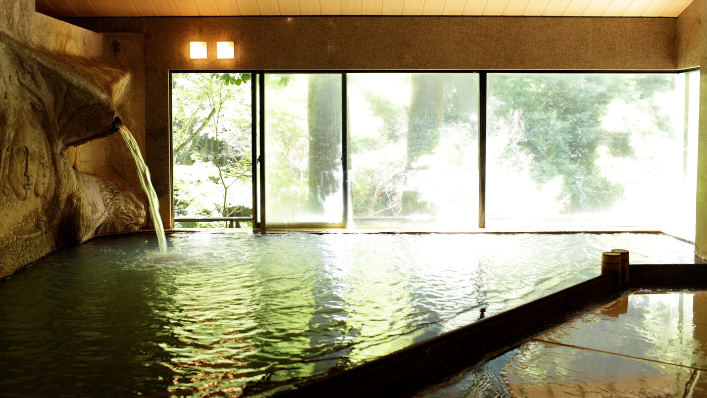 天降川の畔で、源泉そのままの湯と戯れてリラックス4009796