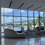 海のそばで至福のひとときを。非日常に癒やされる特別な宿へ