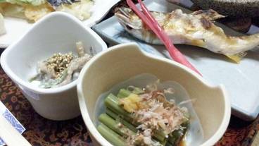 食事・飲み物 / 4