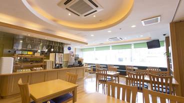 朝食スペース / 6