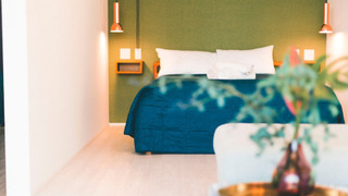 デザイン スイート 1 ベッドルーム 禁煙 パーシャル オーシャン ビュー (S02)