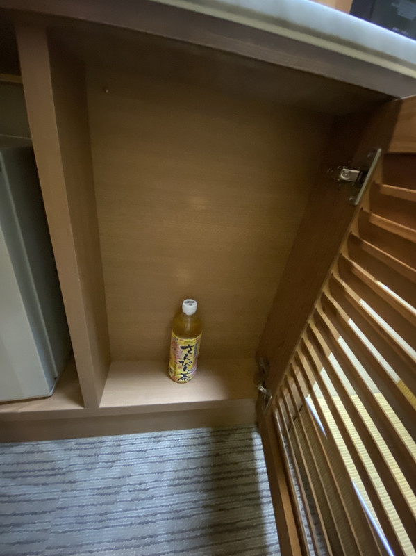 奥行きのない棚（？）