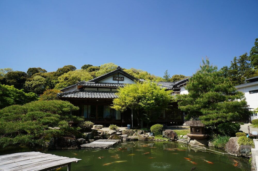 5. 有形文化財の宿で贅沢ステイ「湯田温泉 名勝 山水園」3914333