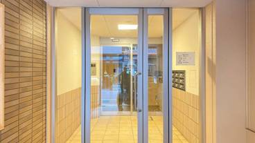 施設の入り口 / 5