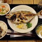 梅山鉄平食堂 本店（ウメヤマテッペイショクドウ）