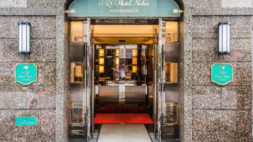 施設の入り口 / 33