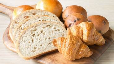 朝食 進々堂のパン / 5