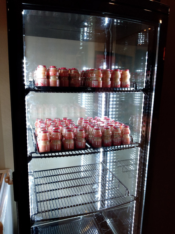 風呂上がりサービス朝編は「乳酸菌飲料」