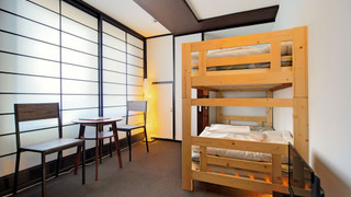 2段ベッド ツインルーム 共用バスルーム