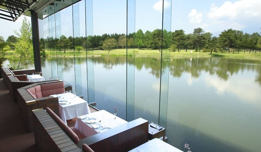 自然の大パノラマを望む
優雅なフレンチディナー / 1