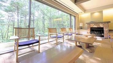 ロビー応接スペース / 1