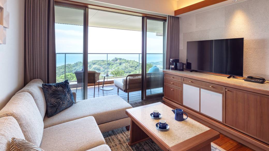 温泉付きのお部屋で
贅沢な気分に / 2