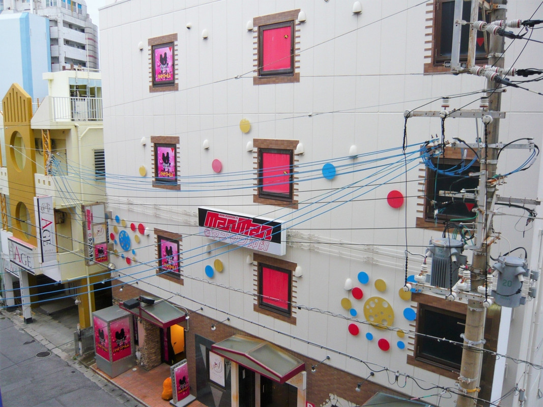 窓からの眺望もザ・風俗街です！