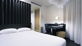 コーナーダブルルーム 禁煙