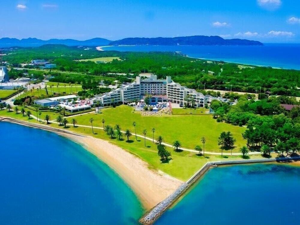 南の島みたいな絶景に感動!人気スポット“海の中道”にあるリゾート3847505