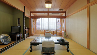 [禁煙] 和室12畳 [広縁バストイレ付き]