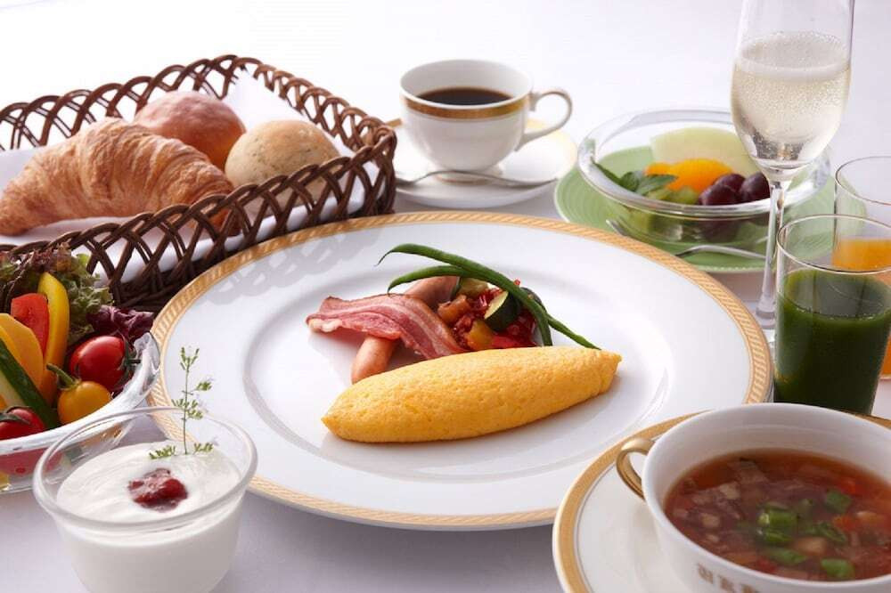 朝食オムレツ