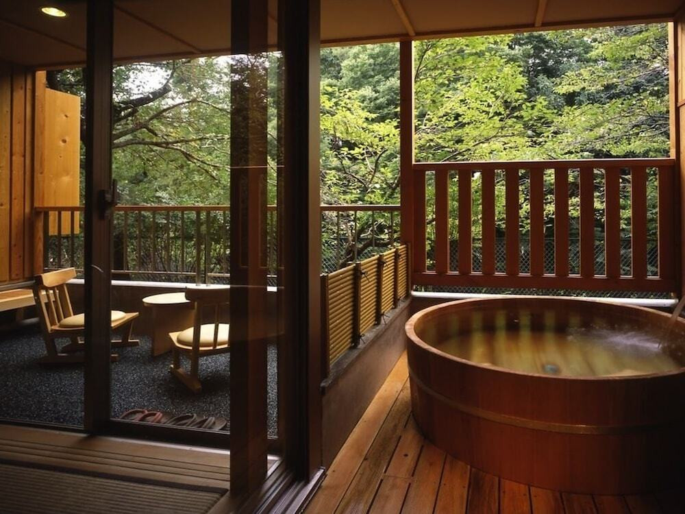 全てのお部屋が横瀬川に面したテラス付きのお宿。貸切岩盤浴も♪3439090