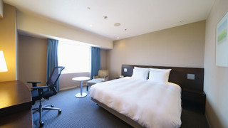 プレミアム ルーム キングベッド 1 台 シティビュー