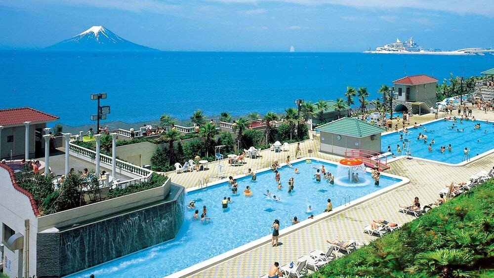 ファミリーもカップルも女子旅も！温泉とプールで年中遊べるリゾート3414327