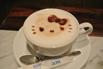 「カフェドミキ ウィズ ハローキティ」料理 755165 カフェラテ