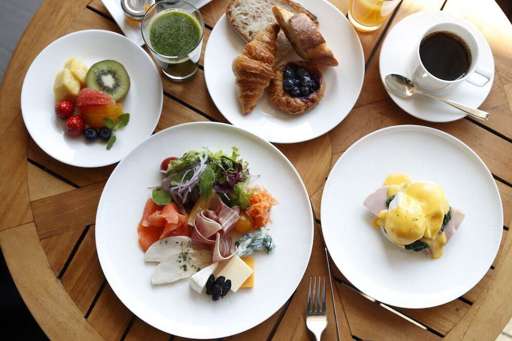 ベビーベッドを置いても快適♪プールやテラスで都心の景色を満喫しよう！4250707