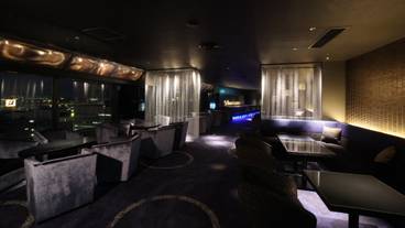 Sky Bar Lion D'or / 9