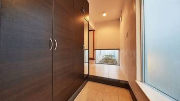 施設の入り口 / 3