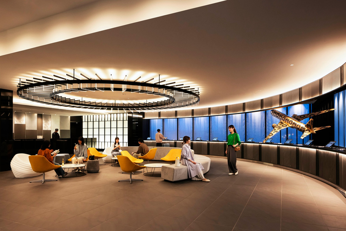 フロントのある2階OMOベース