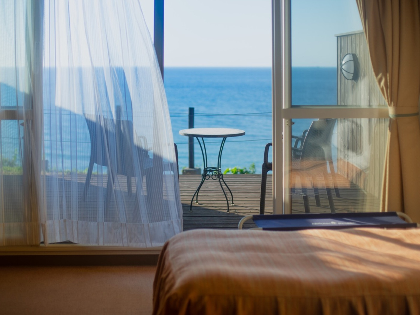 開放感たっぷりのサンデッキで空と海に包まれる3490085