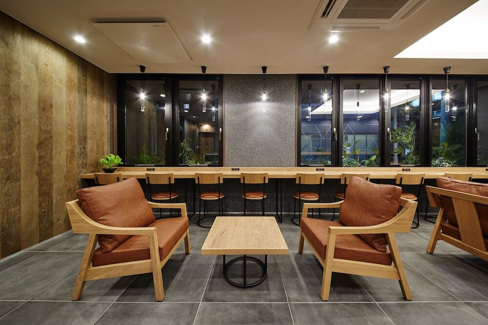 ロビーラウンジ