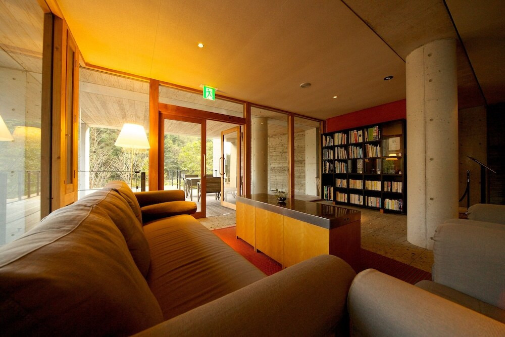 風を感じるテラスでゆったりのんびりタイム3929734