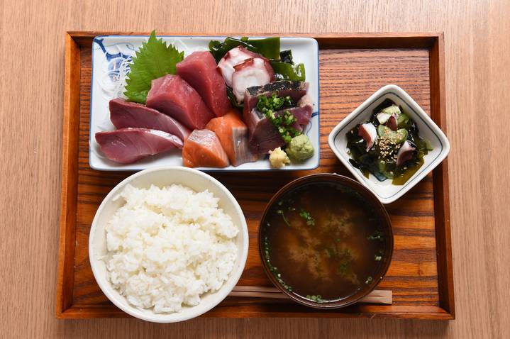 ドライブしながら
小田原漁港でランチ / 1