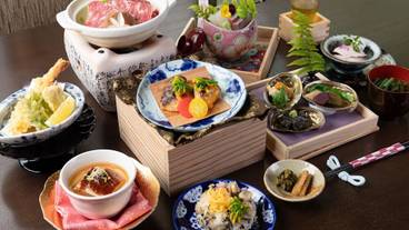 食事・飲み物 / 18