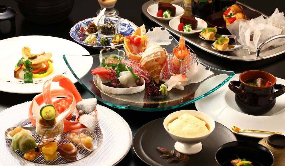 季節を感じらえる
和懐石膳を堪能 / 1