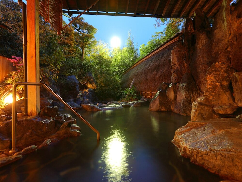 福岡県内有数の日本庭園を有する老舗の温泉宿4002688