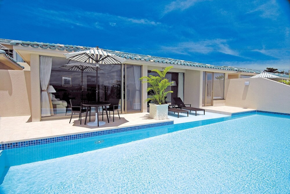 14室すべてが専用プール付き。コバルトブルーの海に癒されて4276947