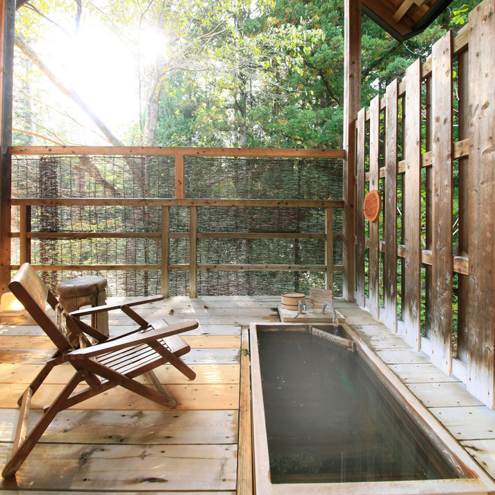 せせらぎを聴く 水まり 露天風呂