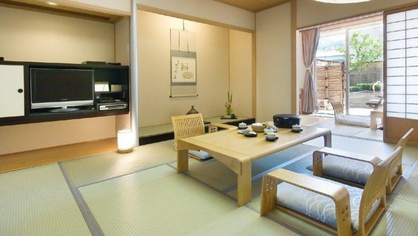 子連れなら露天風呂付き客室が◎好きなタイミングで道後温泉を堪能しよう4003052